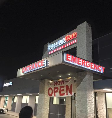 channel-letters-banner-outdoor-storefront-building-illuminated-backlit-sign